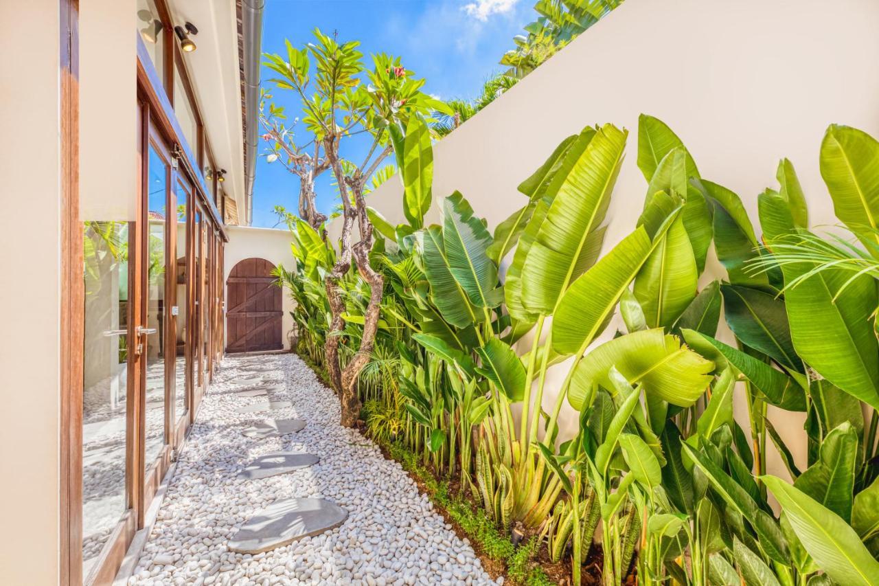 New Fresh 3bd Prime Location *